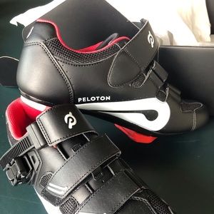 Size 41 Women’s Peloton spin shoes!